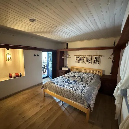 בקתה Togo Iztuzu Stonehouse-3 *